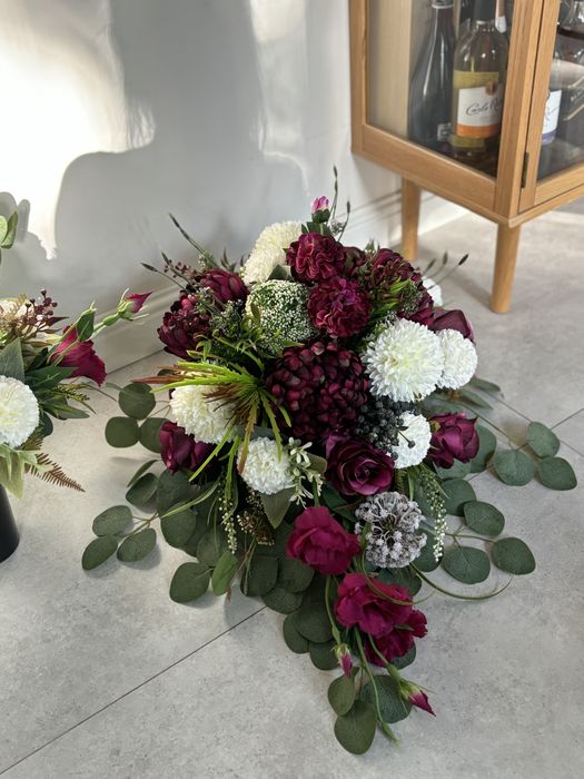 Kompozycja bukiet i wiazanka na pomnik grob chryzantemy