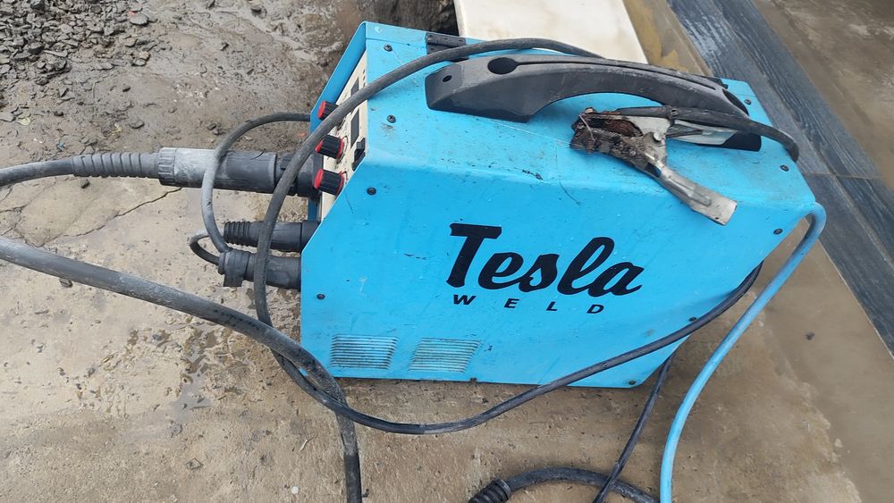 Сварочный полуавтомат Tesla Weld MIG/MAG/FCAW/TIG/MMA 313