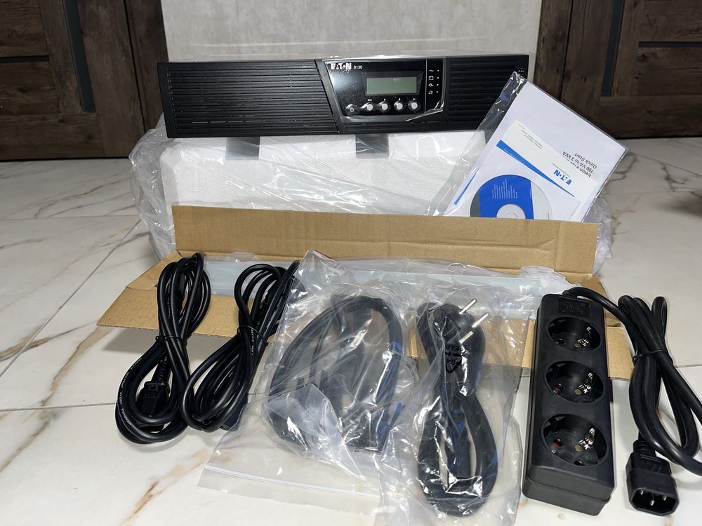Джерело безперебійного живлення Eaton 9130-1000VA