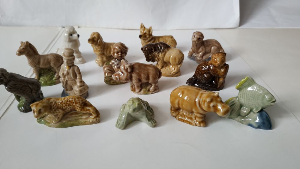 Фарфорові статуеточки Wade England