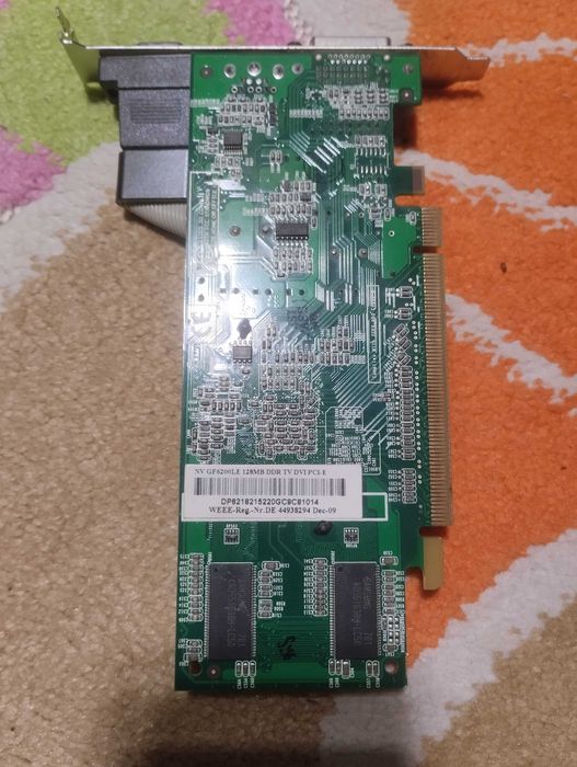 Відеокарта ASUS GeForce 6200 LE