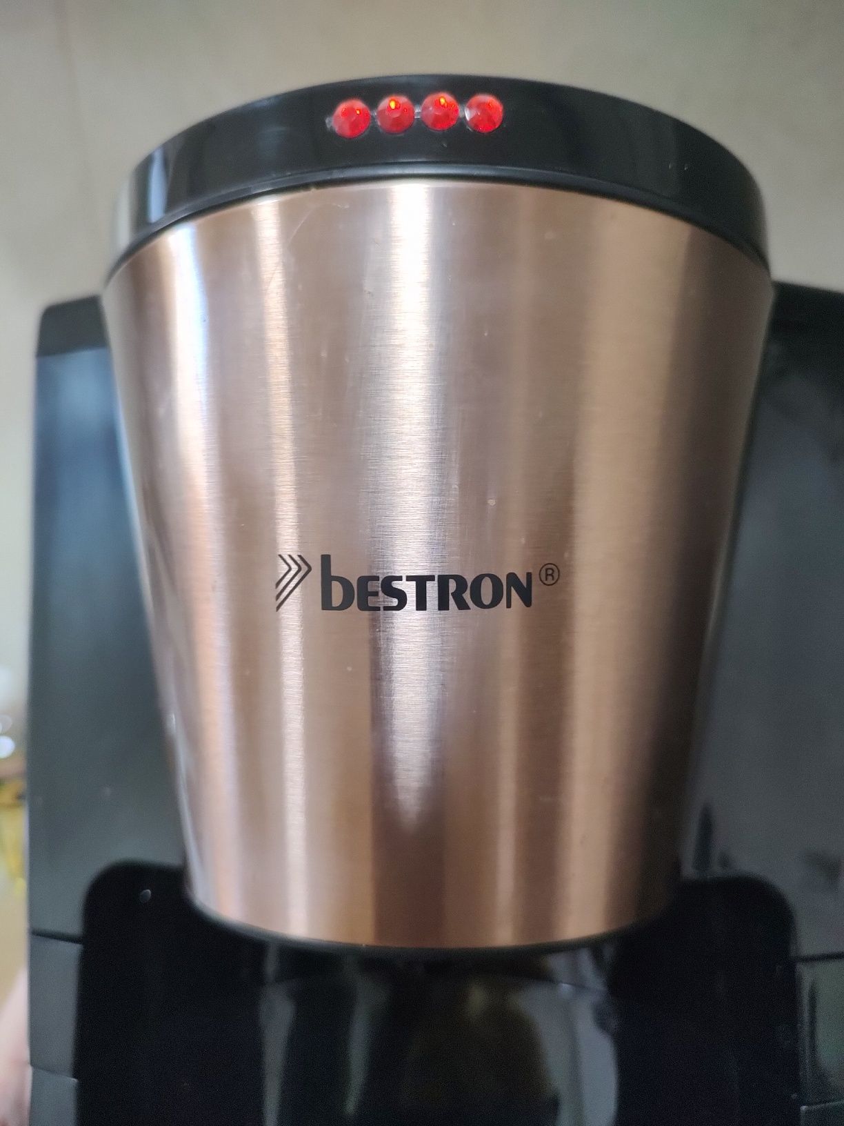 Кофеварка, кавоварка Bestron с термокувшином.