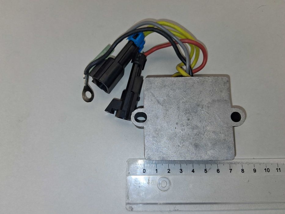 M106 Regulator Napięcia Stabilizator Z Przewodami I Wtyczkami