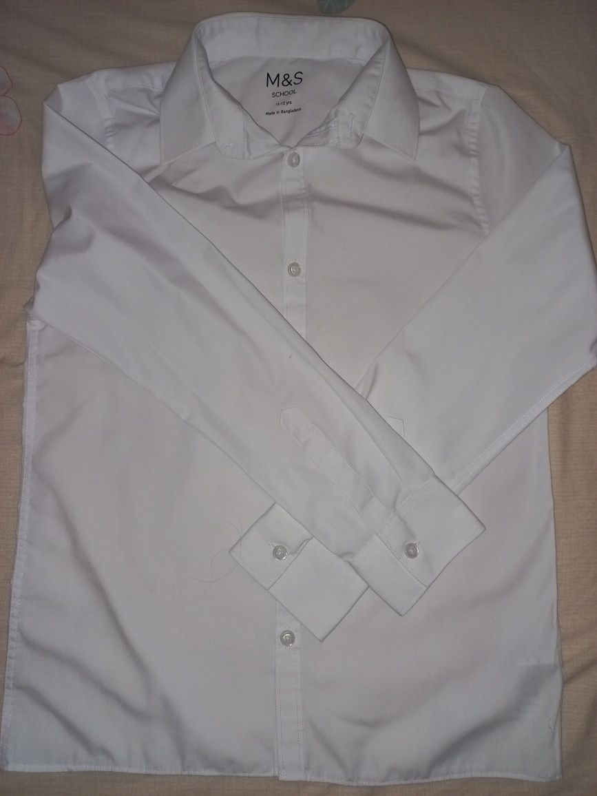 Новые белые рубашки m&s на мальчика 11-12 лет