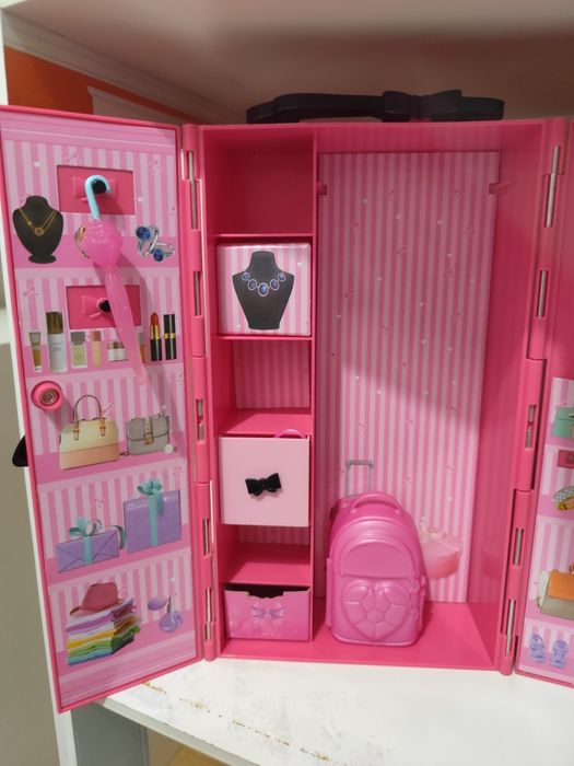 Domek drewniany dla lalek Rainbow High Rainbowhigh barbie