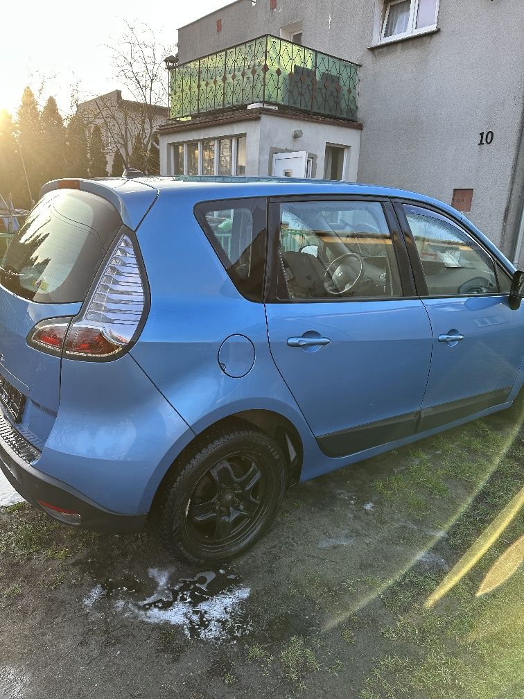 Renault Scenic lift 2012 1.6 benzyna Gaz