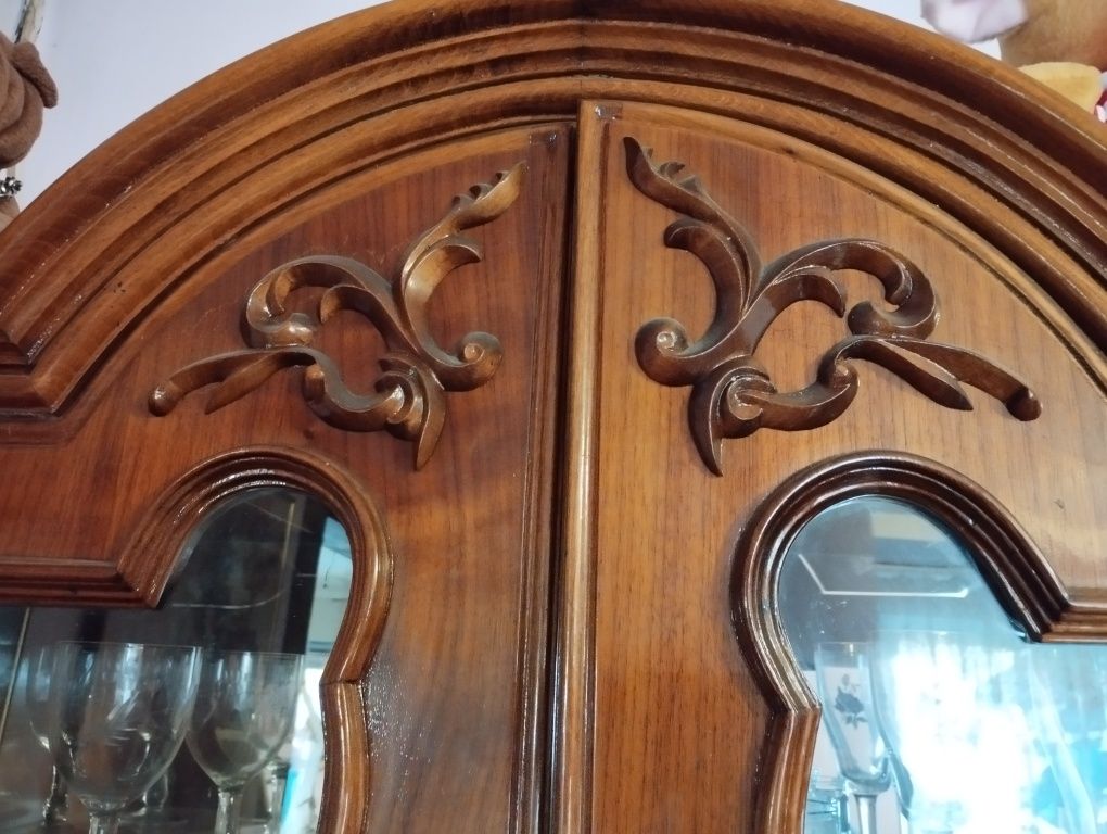 Буфет,сервант (дерево,ручної роботи)