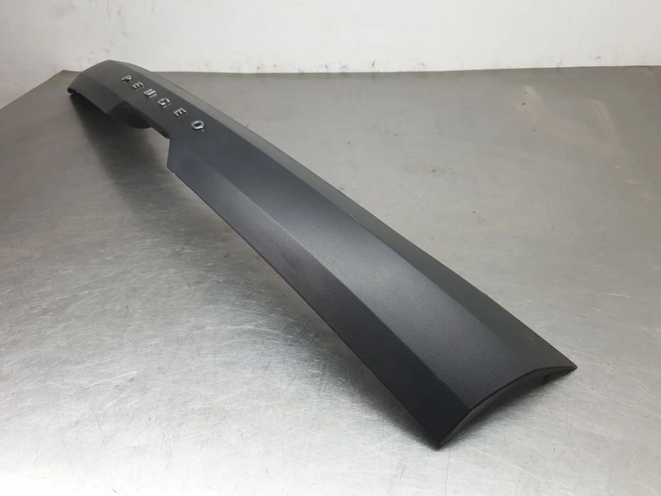 Friso da porta / tampa da mala PEUGEOT 208 II