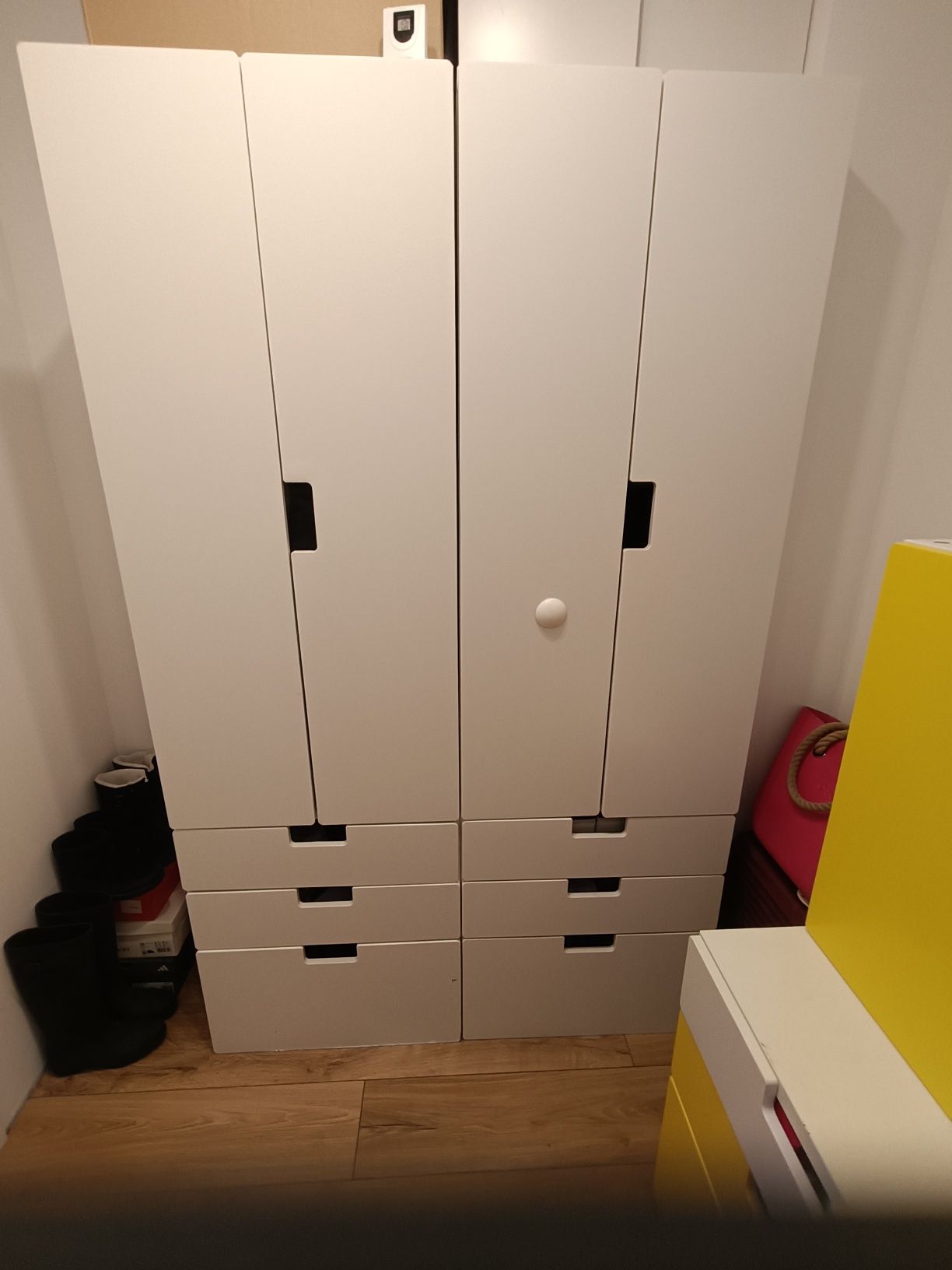 Sprzedam 2xszafę oraz szafki wiszace dla dziecka do pokoju Ikea stuva