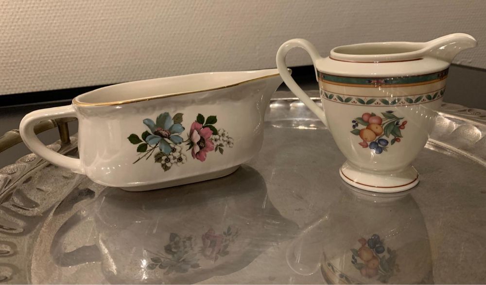 Witam piękna francuska i niemiecka porcelana do mleka oraz do sosów