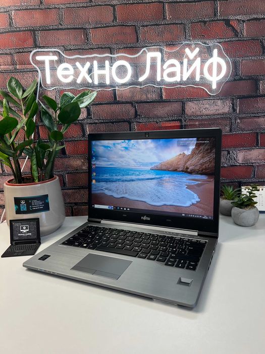 Ультрабук Fujitsu LIFEBOOK U745·i5-5200U·8GB+SSD 256GB·14"HD+ Гарантія