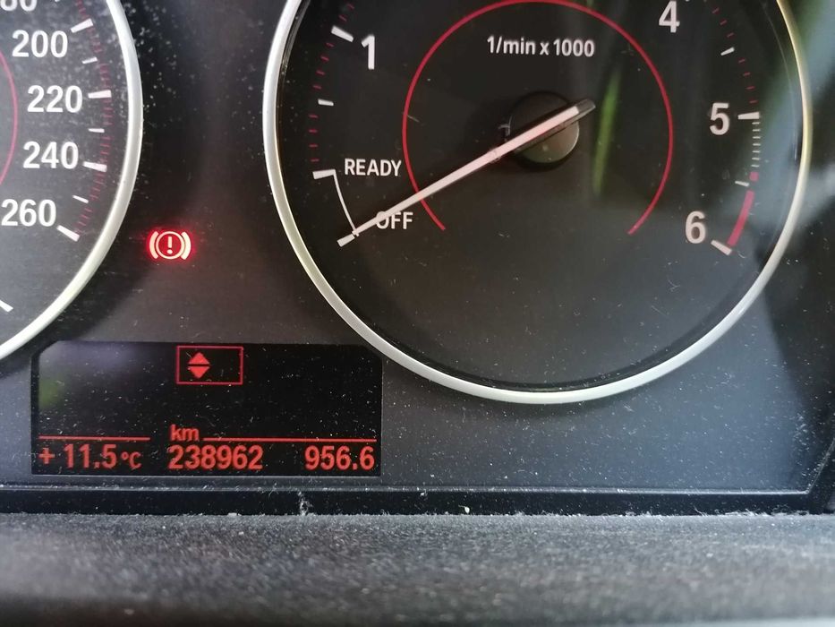 Vendo BMW 120D usado em boas condições muito estimado.