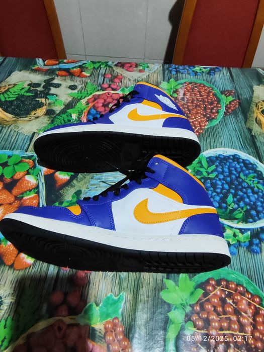 Sapatilhas Air Jordan 1 Mid Lakers Roxo Dark - tamanho 42