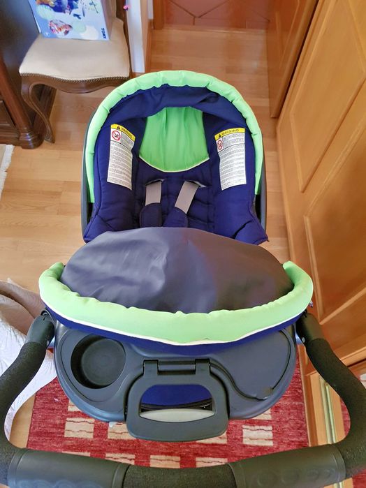 Carrinho de Bebé Chicco com alcofa