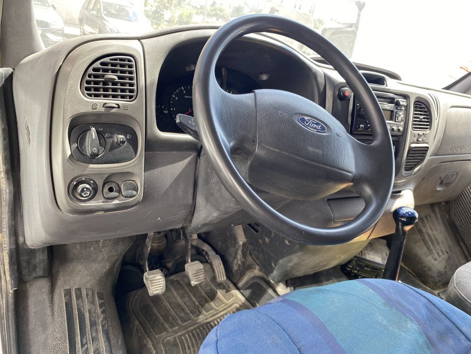 Carrinha de tres lugares Ford Transit comercial 2000tddi, ano 2005