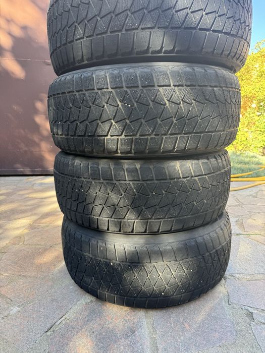 Продам шини Bridgestone Blizzak DM-V2