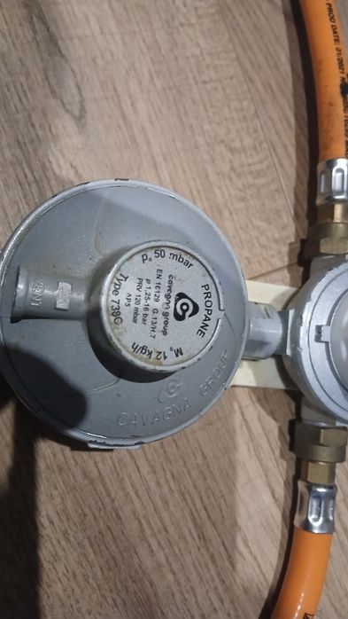 Automatyczny zestaw 2-butlowy REDUKTOR + 2 przewody do butli 11/33kg