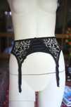 nylonowy czarny minimalistyczny pas do pończoch Panache Desire koronka