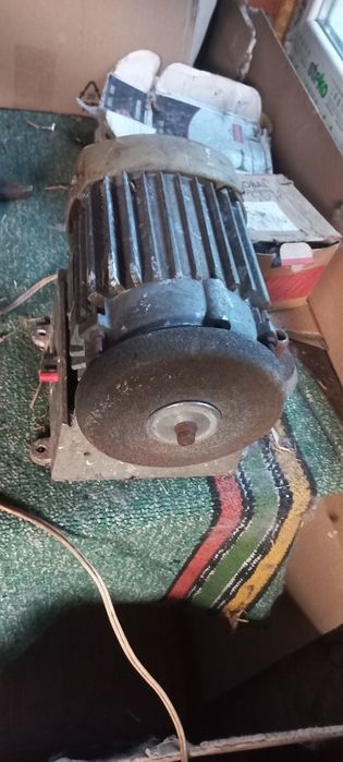 Точильний верстат