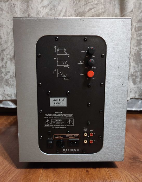 Активный сабвуфер Jamo E 8 SUB.2 Made in DENMARK 100 Вт