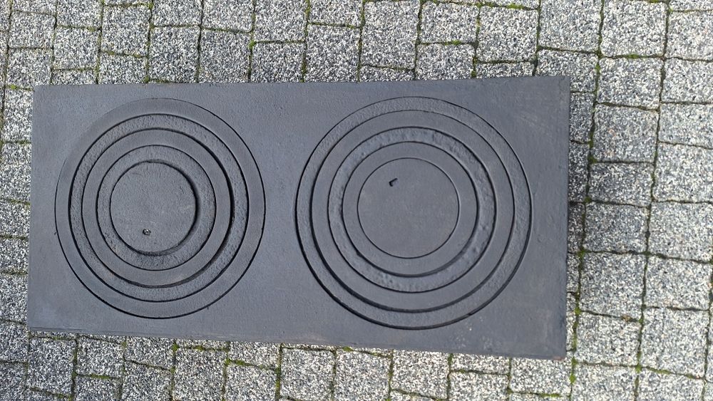 płyta piecowa żeliwna z fajerkami do pieca kaflowego