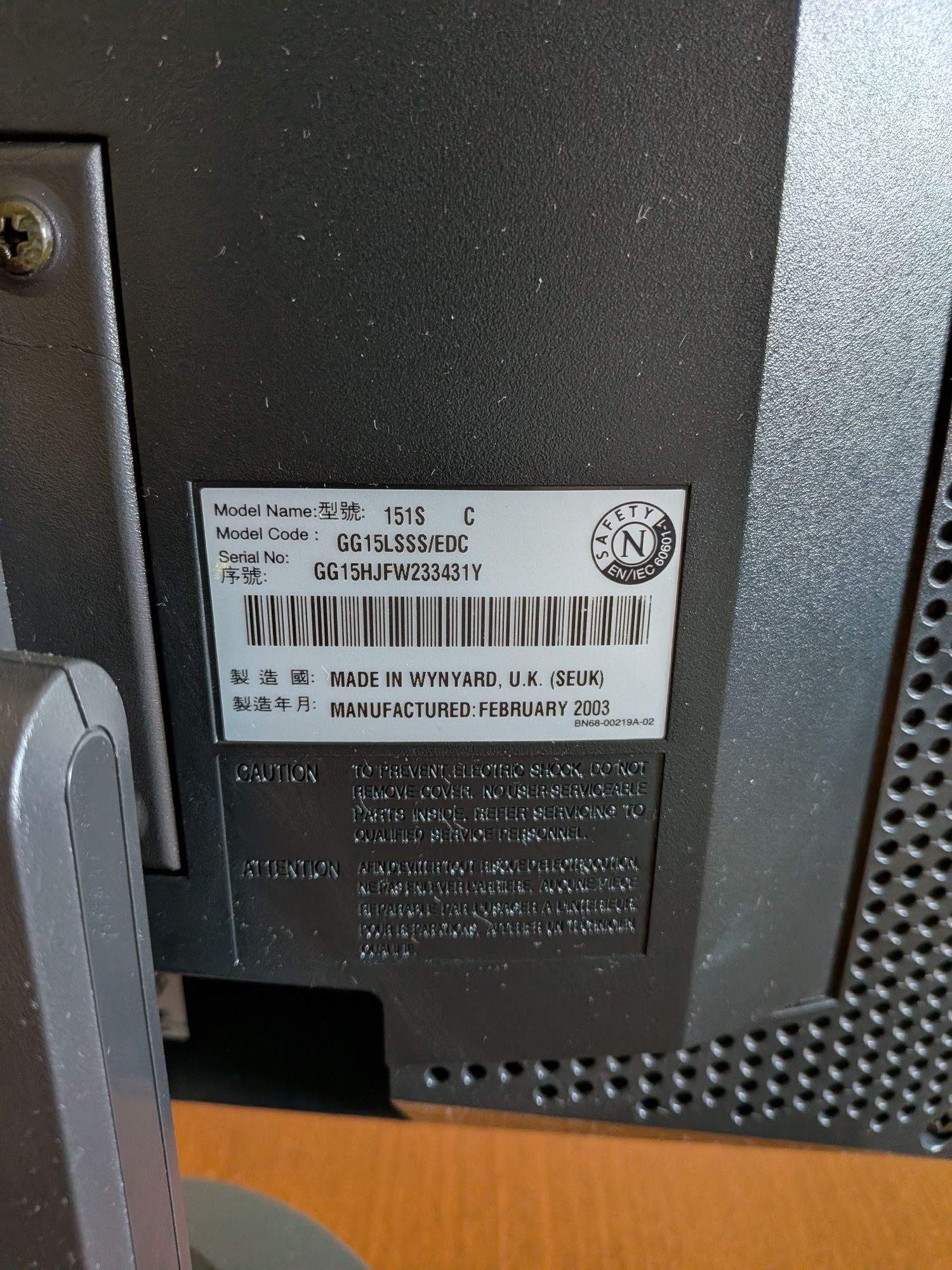 Monitor Samsung SyncMaster 151s - Clássico e Funcional!