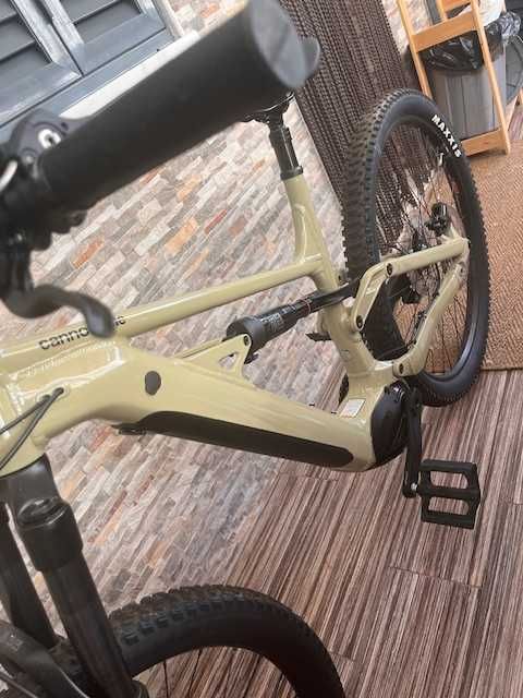 Bicicleta elétrica Cannondale com documentos POUCO USO