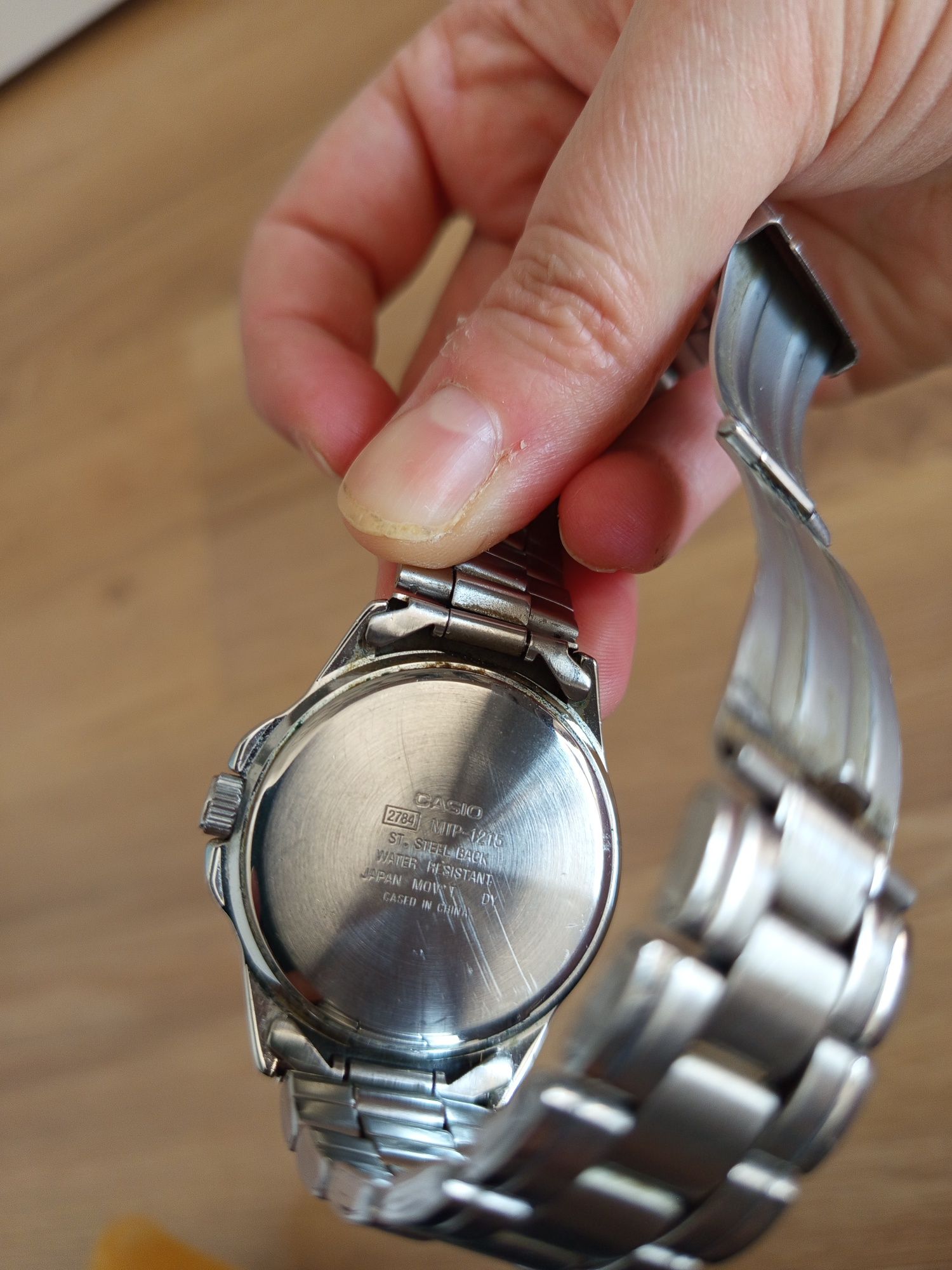 Zegarek męski analogowy Casio wodoodporny