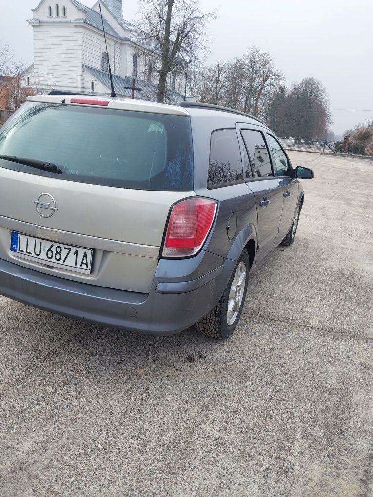 Opel Astra H 2005 świeży przegląd i OC