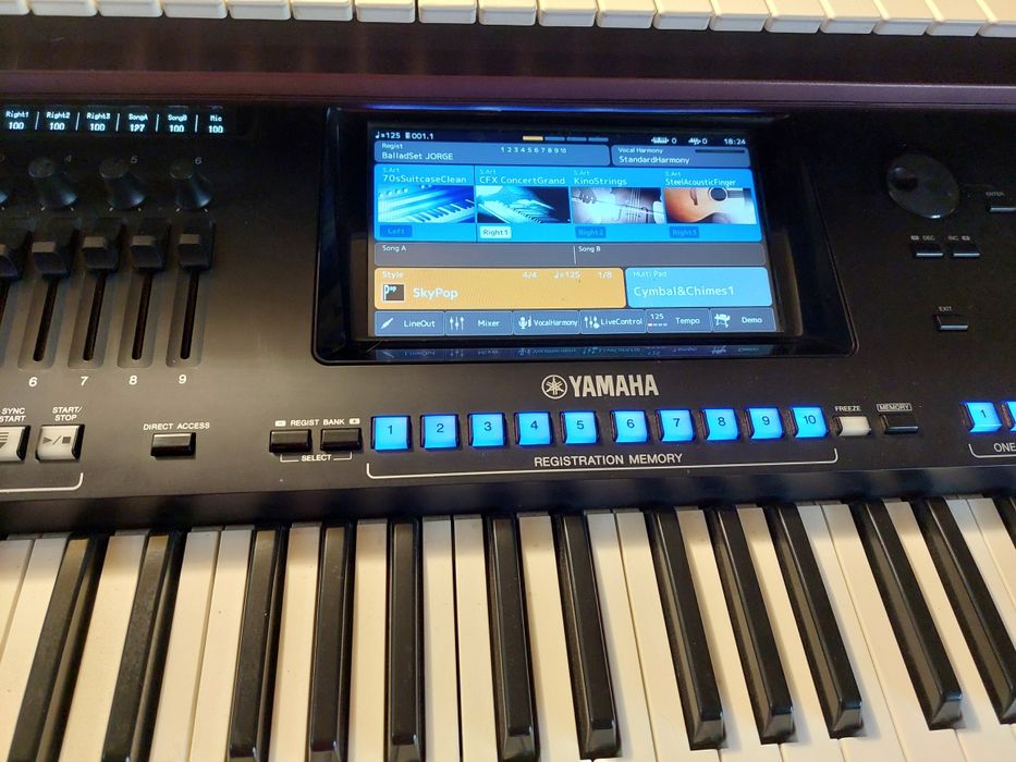 Yamaha Genos sem qualquer marca de uso