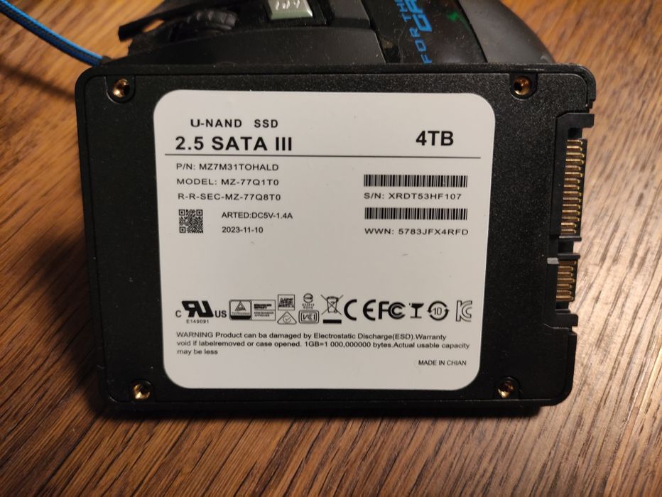 Новий SSD Sata lll на 4 Тб