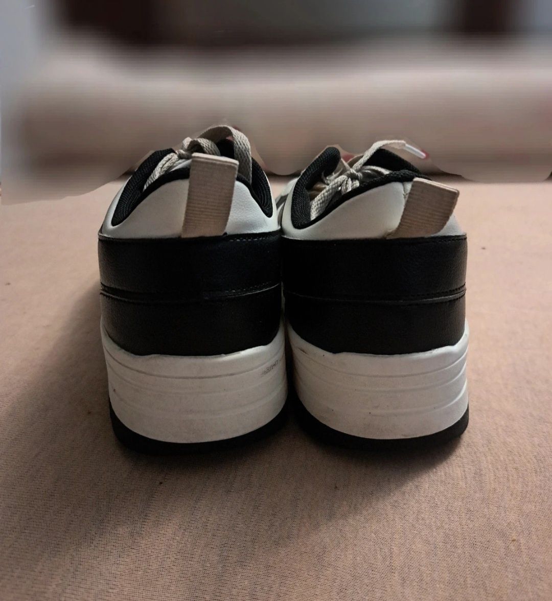 Sneakersy butorolki