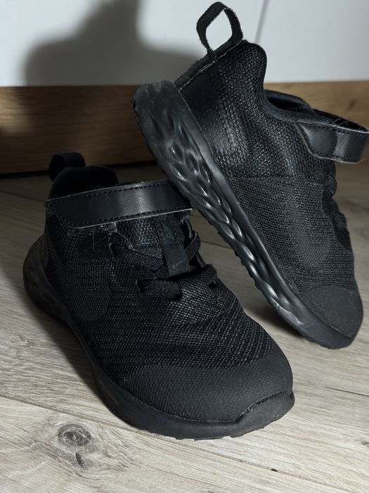 Nike Revolution дитячі кросівки 25 розмір