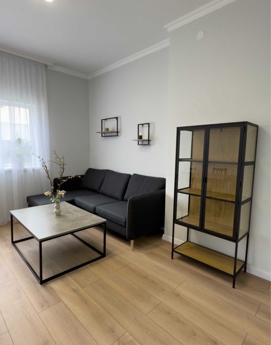 Продається  новий будинок-американка р-он Краснодонців