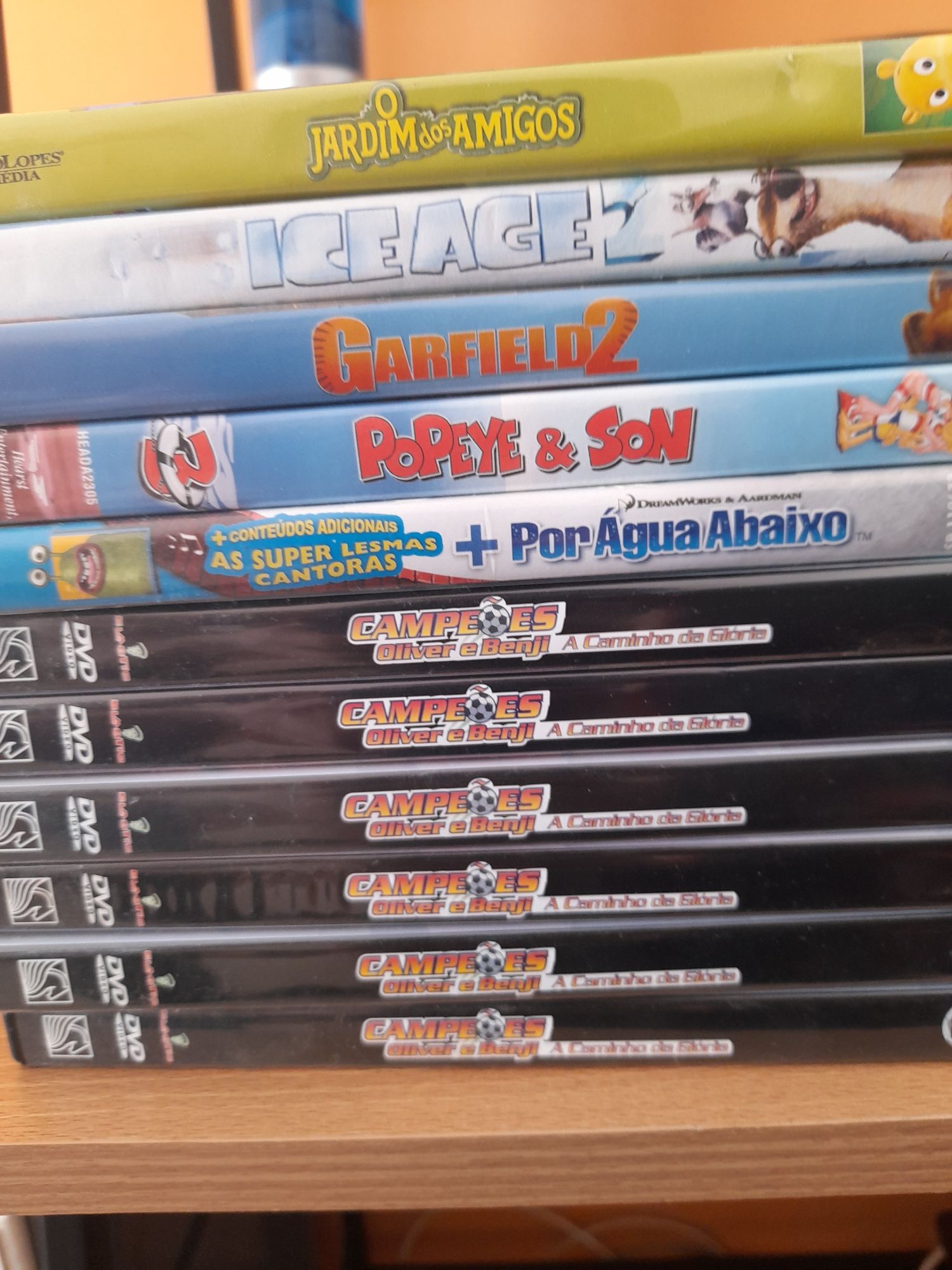 Vendo filmes cds