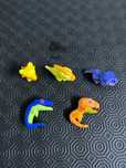 Brinquedo dinossauro Kinder Joy