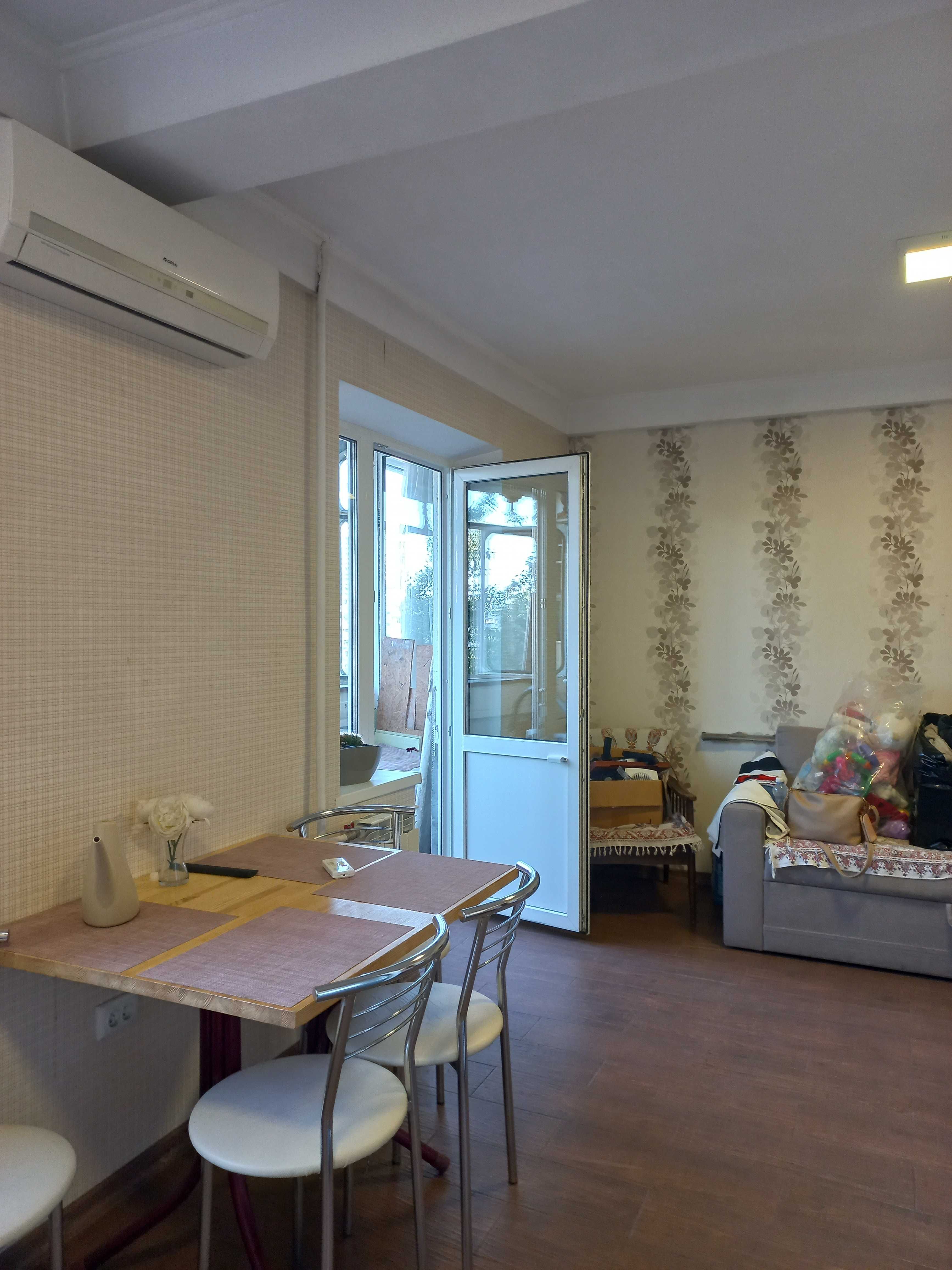 Аренда 3 ком,Лесной, Ореста Левицкого 13 (Курчатова),метро Лисовая
