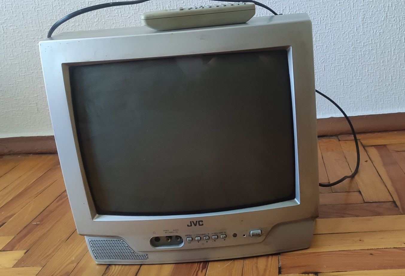 Продам телевизор JVC