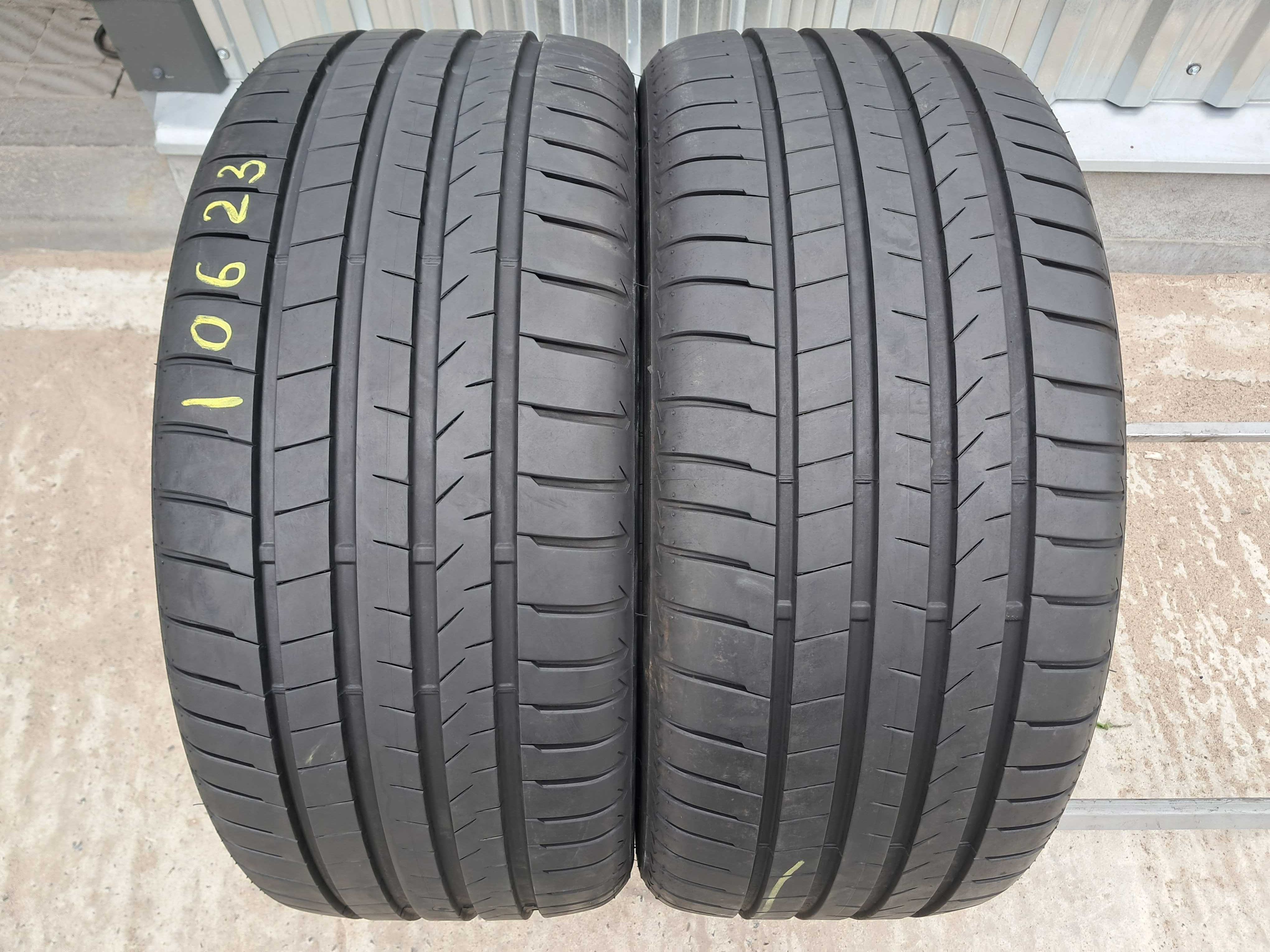 Резина літня, 8мм, Bridgestone Alenza 001 285\40 R21 (арт.10623)