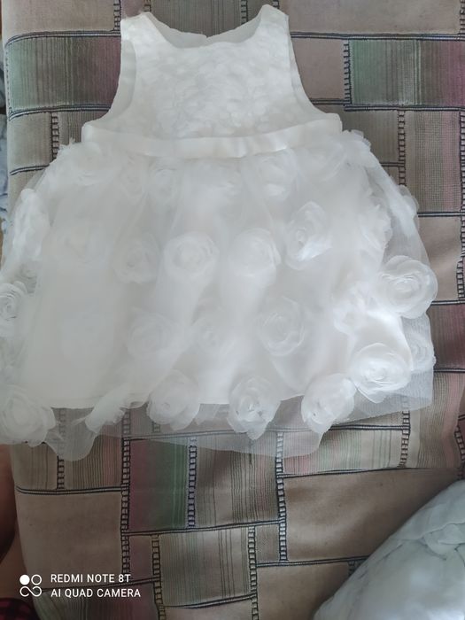 Продам плаття святкове 9-12 міс