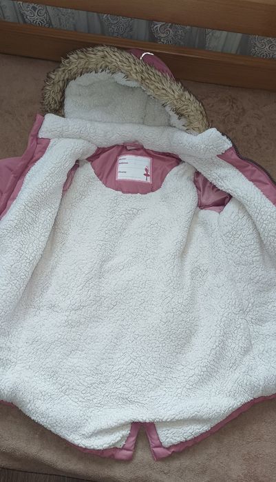 Зимова куртка для дівчинки