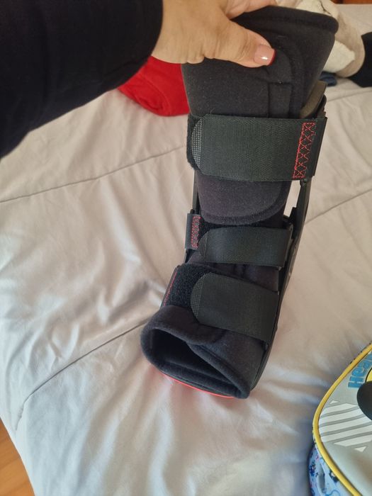 Bota walker tamanho S