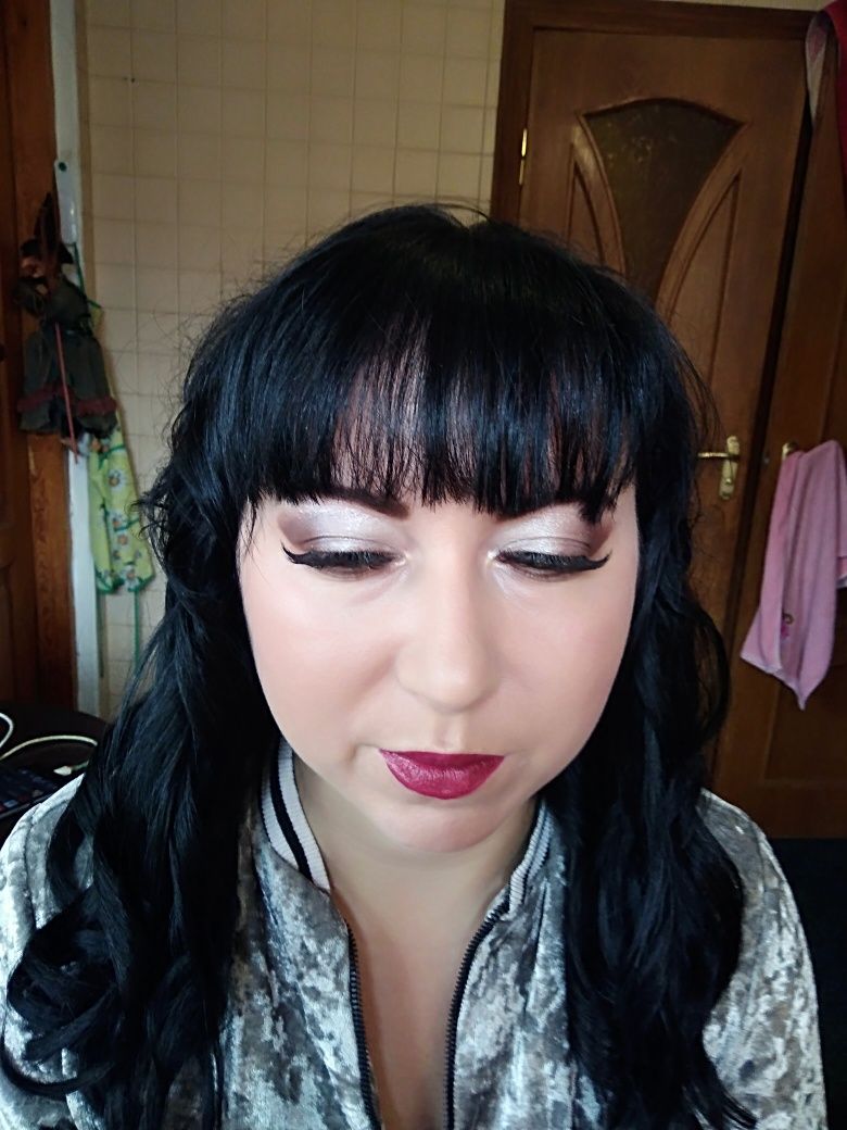 Візаж макіяж make up локони