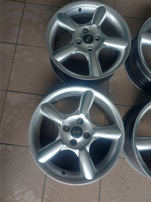 R16  диски 4×100 DIA 56.1 титани R16