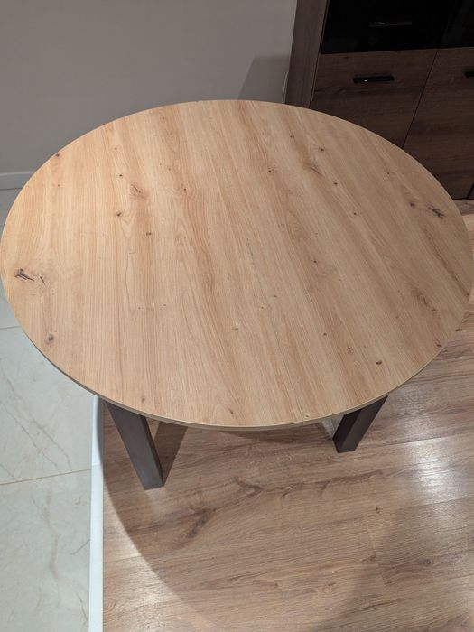 Stół do jadalni okrągły