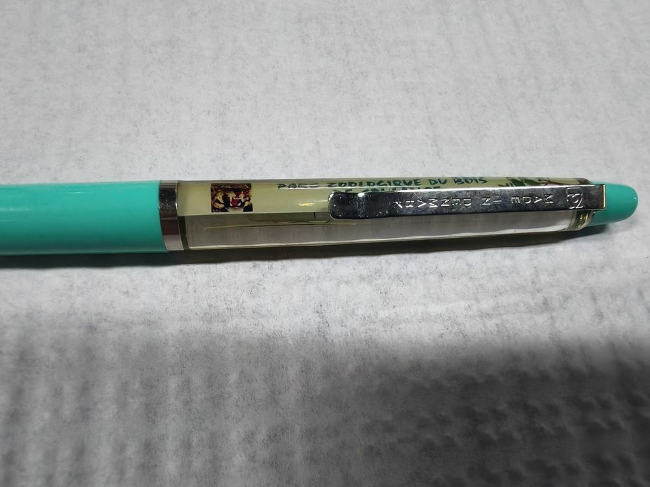 Caneta flutuante vintage