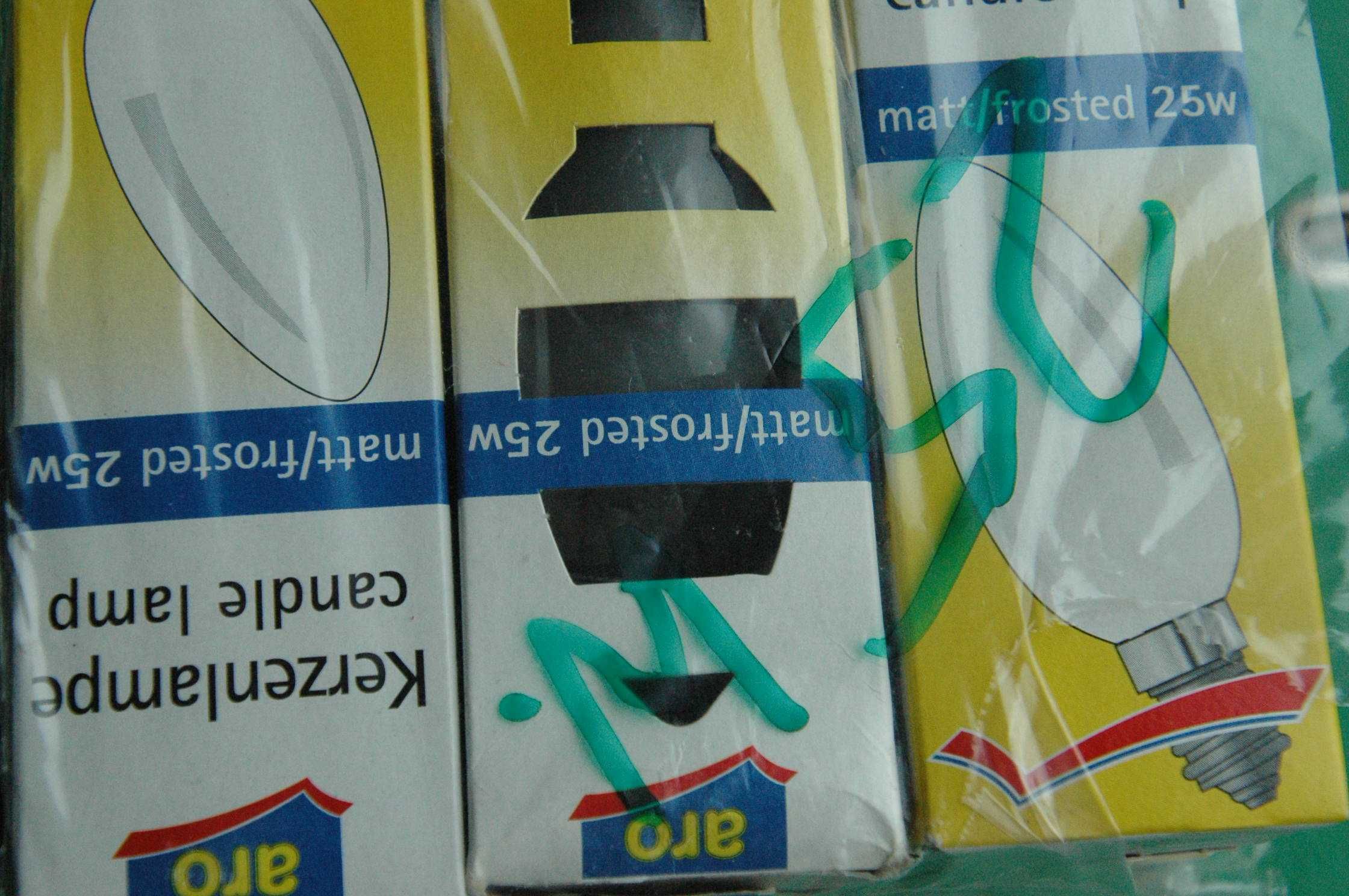 żarówki świecowe mały gwint E14 25W  komplet 10szt