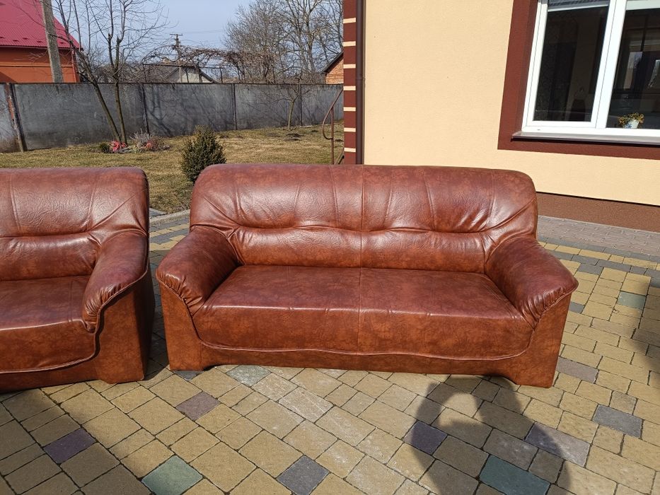 Диван шкіряний не розкладний