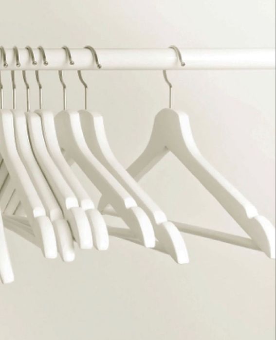 Вішалки для одягу деревʼяні металеві пластикові jysk tonni