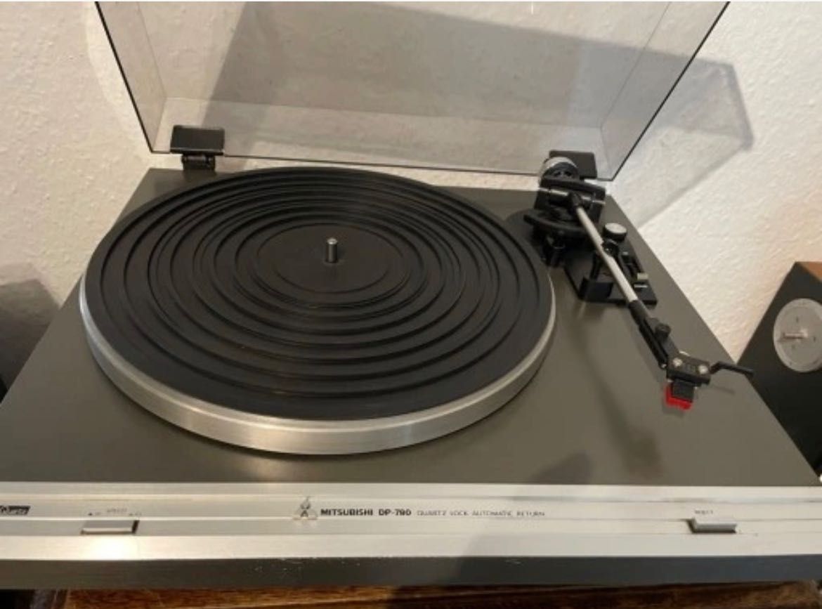 Mitsubischi DP-780 Gramofon